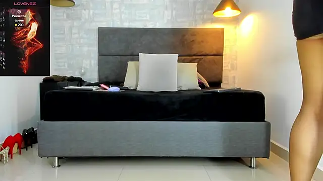 missnatash online show from 04-19-26, 03:22