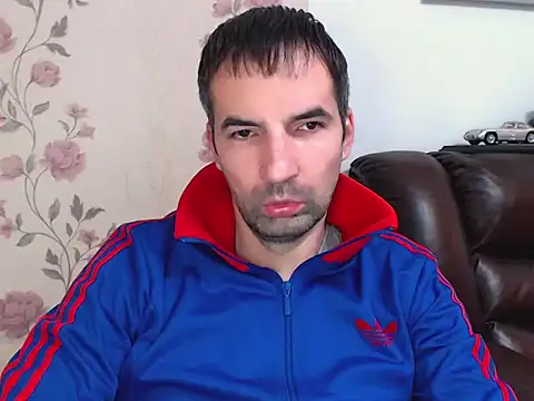 Leo 1617 online show from 11-24-25, 08:58