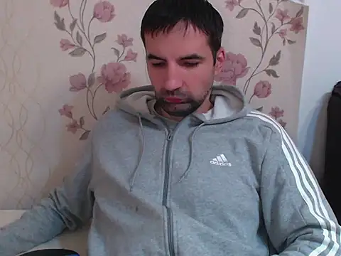 Snapshot of Leo_1617 chatting on 01-10-26, 02:30 Leo 1617 online show from 01-10-26, 02:30