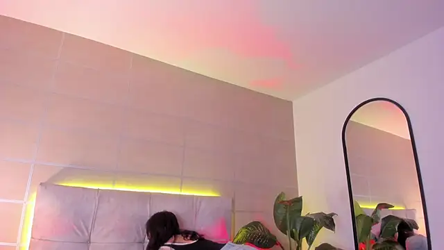 Karito-28 online show from 10-27-25, 12:20