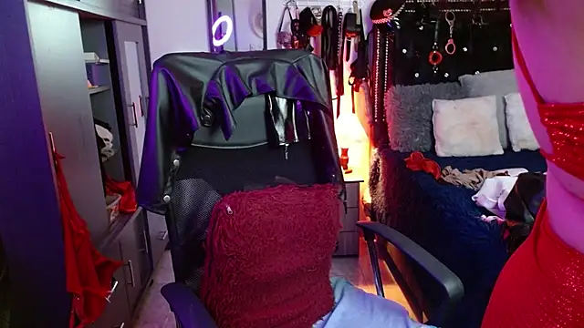 SamaraMartinez online show from 11-14-25, 09:46