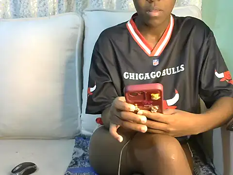 Caryyyl online show from 11-14-25, 02:38