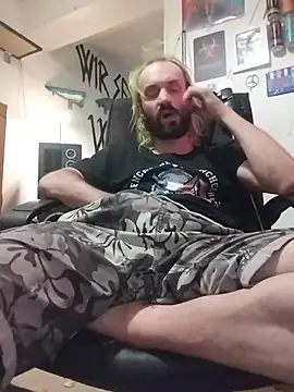 Snapshot of harterdome chatting on 05-27-26, 03:20 harterdome online show from 05-27-26, 03:20