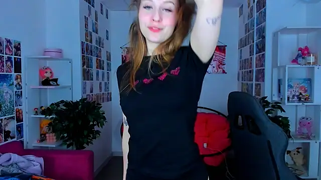 CuteMousee online show from 12-21-24, 05:58