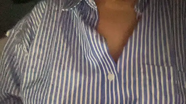 Snapshot of Wild_Fantasy_7 chatting on 09-28-25, 06:24 Wild Fantasy 7 online show from 09-28-25, 06:24