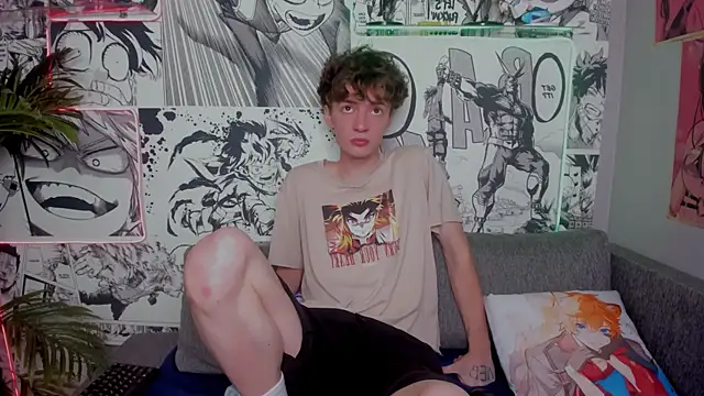 Snapshot of LukeSweet chatting on 11-29-25, 01:14 LukeSweet online show from 11-29-25, 01:14