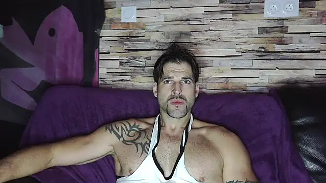 XxBigboybandxX online show from 12-15-24, 04:26