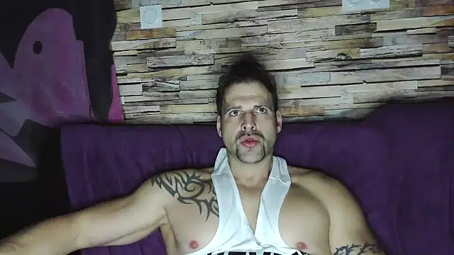 XxBigboybandxX online show from 02-01-25, 09:08