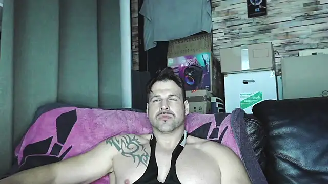 XxBigboybandxX online show from 03-14-26, 06:35