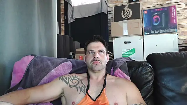 XxBigboybandxX online show from 03-31-26, 04:51