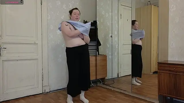 Snapshot of Blush_Lolaa chatting on 03-05-25, 02:12 Blush Lolaa online show from 03-05-25, 02:12