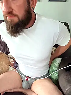 Icebearsticlese online show from 04-18-26, 06:23