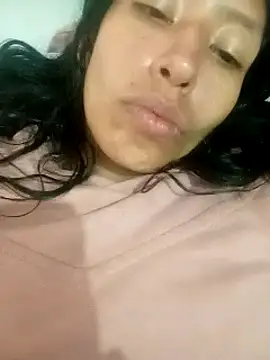 karolinee 66  online show from 12-12-24, 02:48