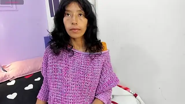 karolinee 66  online show from 12-04-25, 03:27