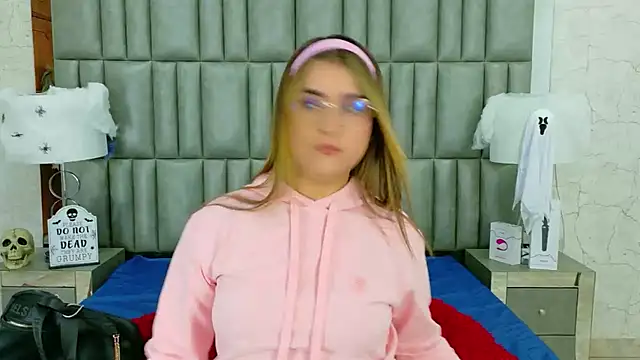 ZoehRoux online show from 10-15-25, 04:01