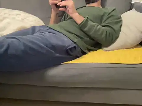 4small4inchlol online show from 12-04-25, 11:46