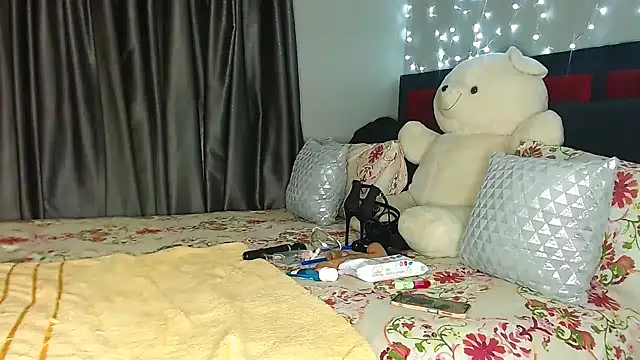 Snapshot of MissBigNipples chatting on 01-19-25, 11:12 MissBigNipples online show from 01-19-25, 11:12