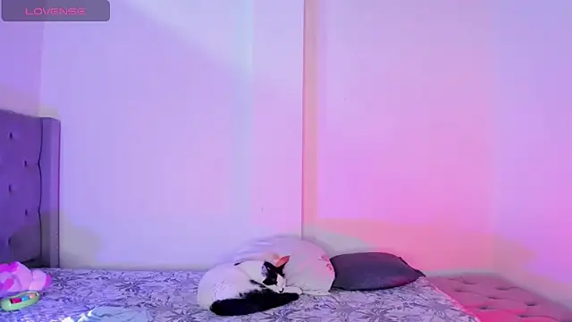 Snapshot of samara_jonness chatting on 11-27-25, 02:02 samara jonness online show from 11-27-25, 02:02