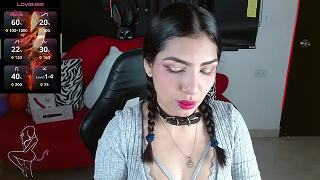 Carolaine69  online show from 05-25-26, 01:28