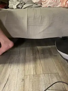 Snapshot of YoY-man chatting on 03-05-25, 11:49 YoY-man online show from 03-05-25, 11:49