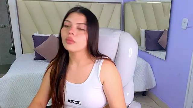 Snapshot of Sexy_paradise18_ chatting on 02-28-25, 08:20 Sexy paradise18 online show from 02-28-25, 08:20