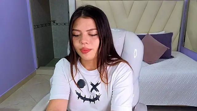 Snapshot of Sexy_paradise18_ chatting on 03-01-25, 04:04 Sexy paradise18 online show from 03-01-25, 04:04