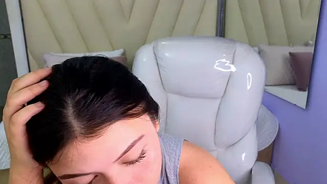 Snapshot of Sexy_paradise18_ chatting on 03-12-25, 10:05 Sexy paradise18 online show from 03-12-25, 10:05