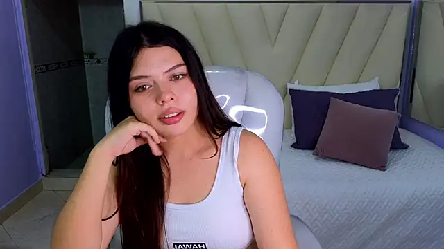 Snapshot of Sexy_paradise18_ chatting on 03-22-25, 06:43 Sexy paradise18 online show from 03-22-25, 06:43