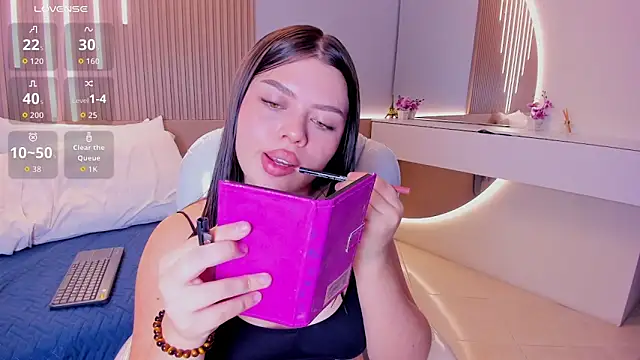 Snapshot of Sexy_paradise18_ chatting on 10-12-25, 03:38 Sexy paradise18 online show from 10-12-25, 03:38