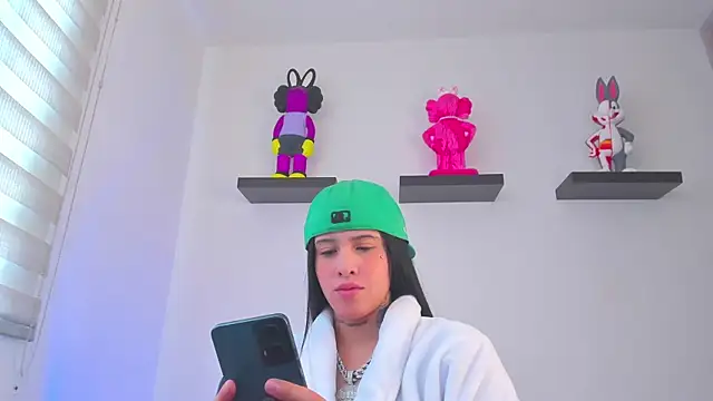 Gangster Girl online show from 12-26-24, 04:25