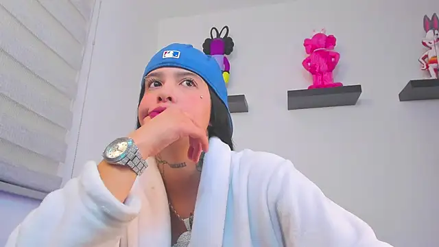 Gangster Girl online show from 12-30-24, 12:54