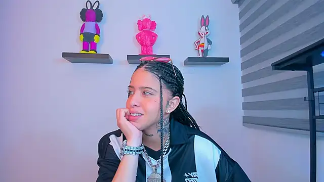 Gangster Girl online show from 10-05-25, 06:50