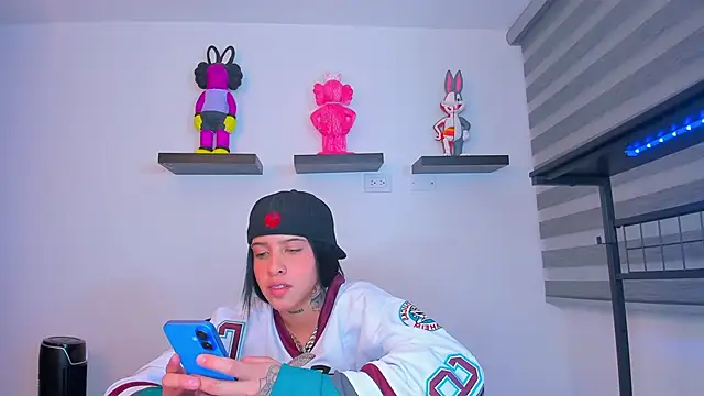 Gangster Girl online show from 10-14-25, 11:16