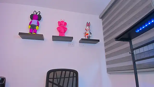 Gangster Girl online show from 10-16-25, 03:07