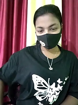 Snapshot of Myra-sen chatting on 03-07-25, 04:02 Myra-sen online show from 03-07-25, 04:02