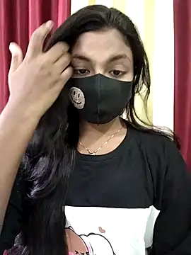 Snapshot of Myra-sen chatting on 10-18-25, 03:53 Myra-sen online show from 10-18-25, 03:53