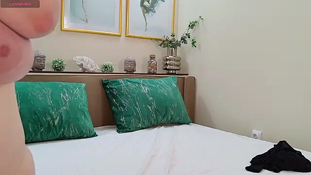 Snapshot of JESSYKA chatting on 01-30-25, 11:22 JESSYKA online show from 01-30-25, 11:22