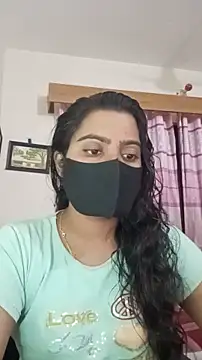 Snapshot of Amisha-2 chatting on 06-11-26, 03:32 Amisha-2 online show from 06-11-26, 03:32
