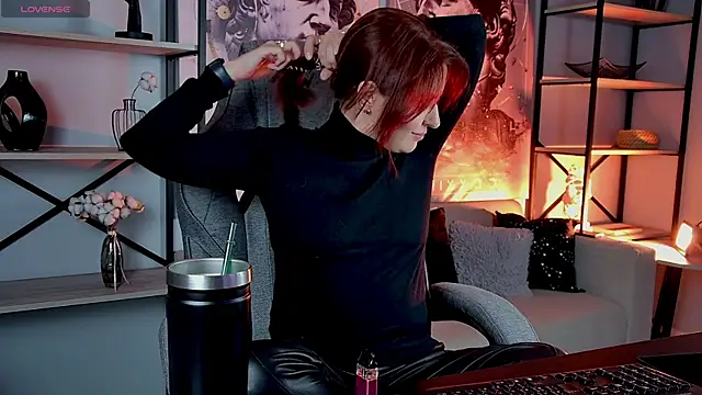 Lana  May online show from 09-27-25, 12:10