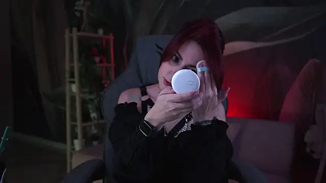 Lana  May online show from 10-23-25, 06:13