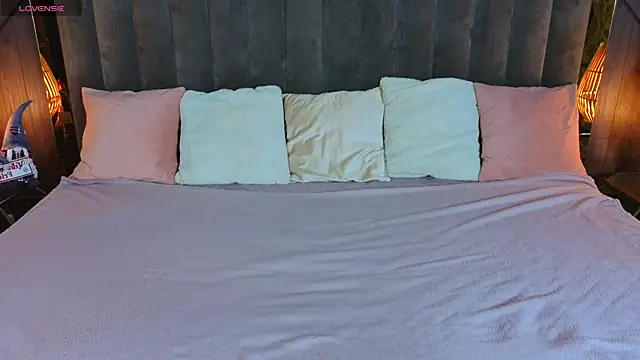 Daisy Delight online show from 12-14-25, 09:30