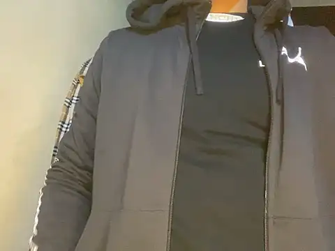 Snapshot of GaaTto chatting on 03-16-25, 02:10 GaaTto online show from 03-16-25, 02:10