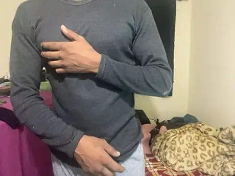 Snapshot of GaaTto chatting on 11-17-25, 06:03 GaaTto online show from 11-17-25, 06:03