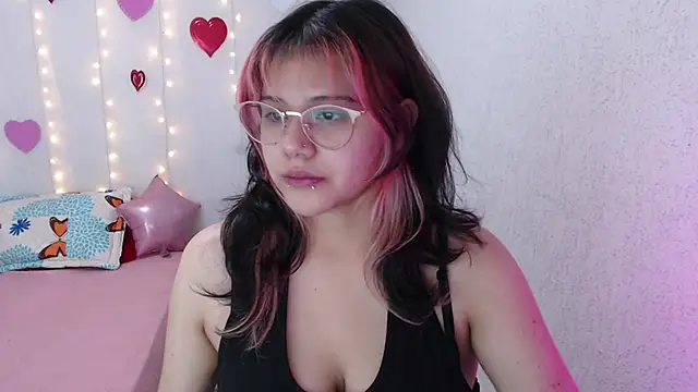 mixie cute online show from 02-16-25, 05:04