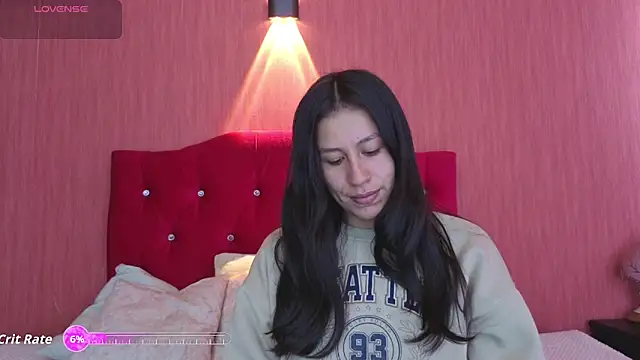 Snapshot of EmiGomez_ chatting on 09-29-25, 01:16 EmiGomez online show from 09-29-25, 01:16