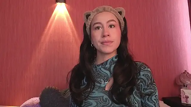 EmiGomez  online show from 11-04-25, 12:59