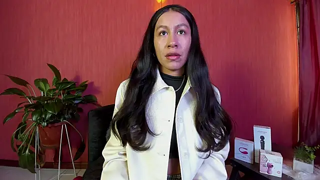 EmiGomez  online show from 04-06-26, 01:01