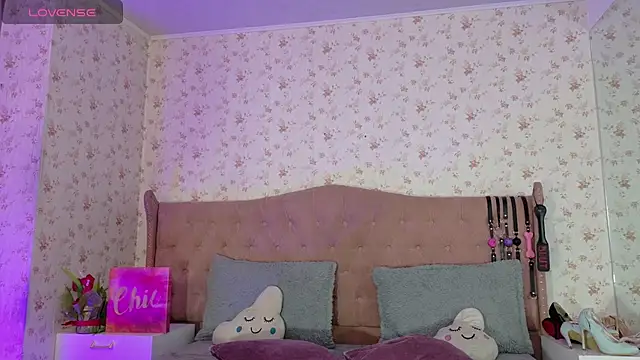 AvrillThomas online show from 01-29-25, 03:04