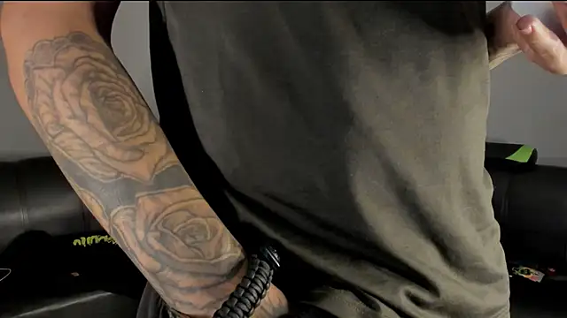 Snapshot of jamesinked_ chatting on 12-21-24, 06:02 jamesinked  online show from 12-21-24, 06:02