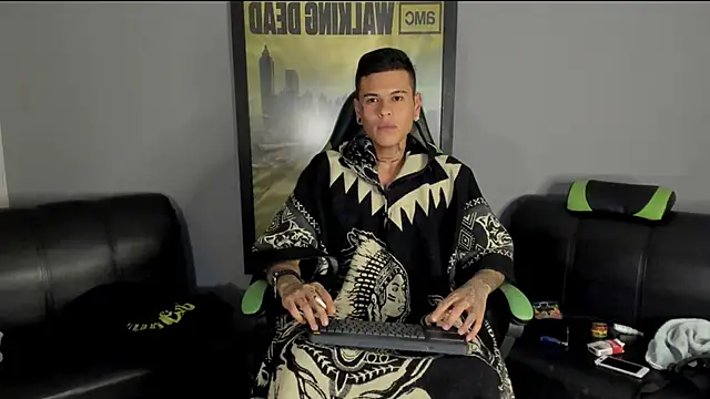 Snapshot of jamesinked_ chatting on 12-30-24, 04:42 jamesinked  online show from 12-30-24, 04:42